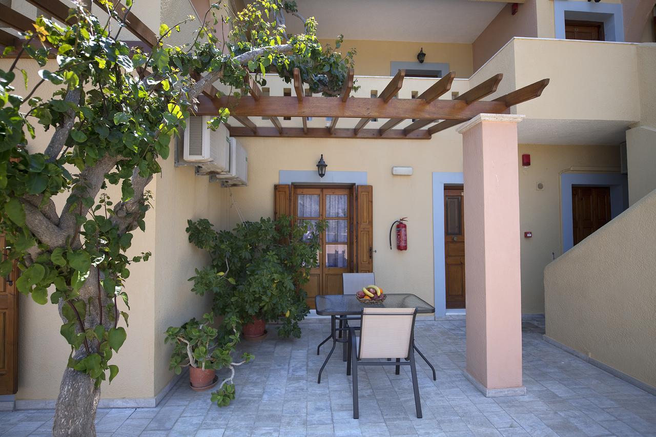 Amphitrite Appartement Myrties Buitenkant foto